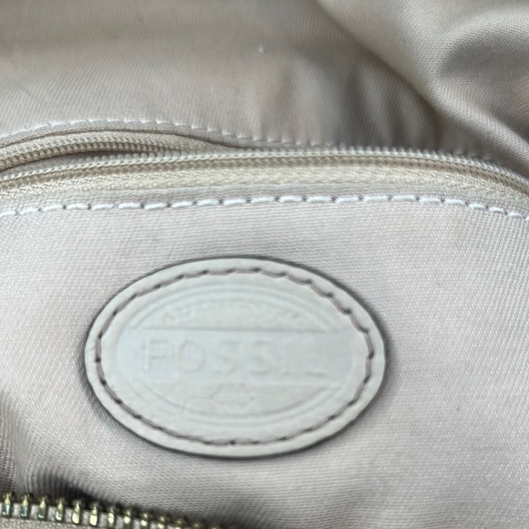 Fossil Vickery Beige and Tan Leather Crossbody Bag - Picture 8 of 10
